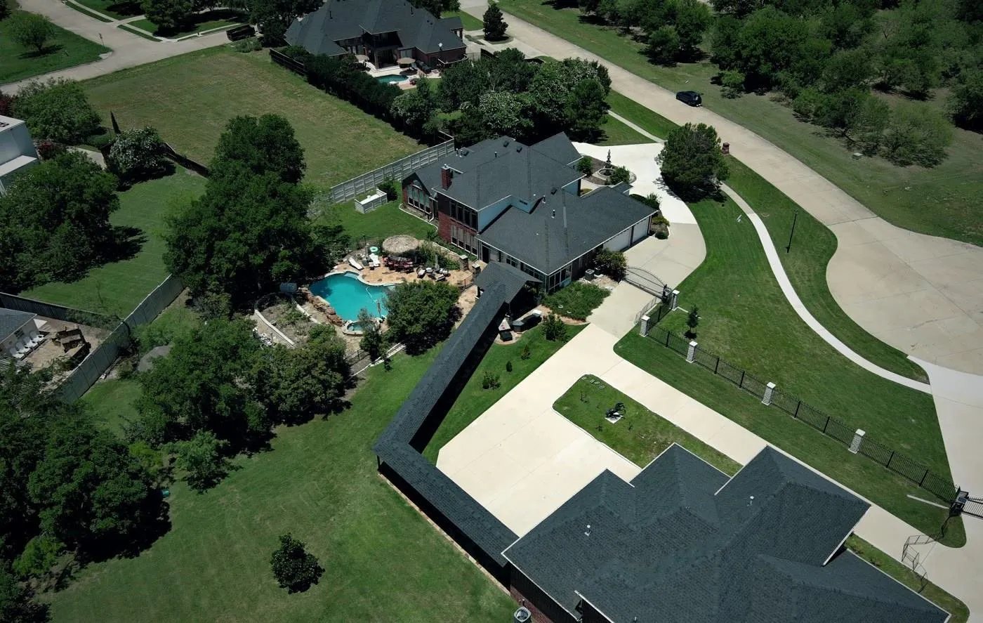 New architectural shingle roof on a large estate home